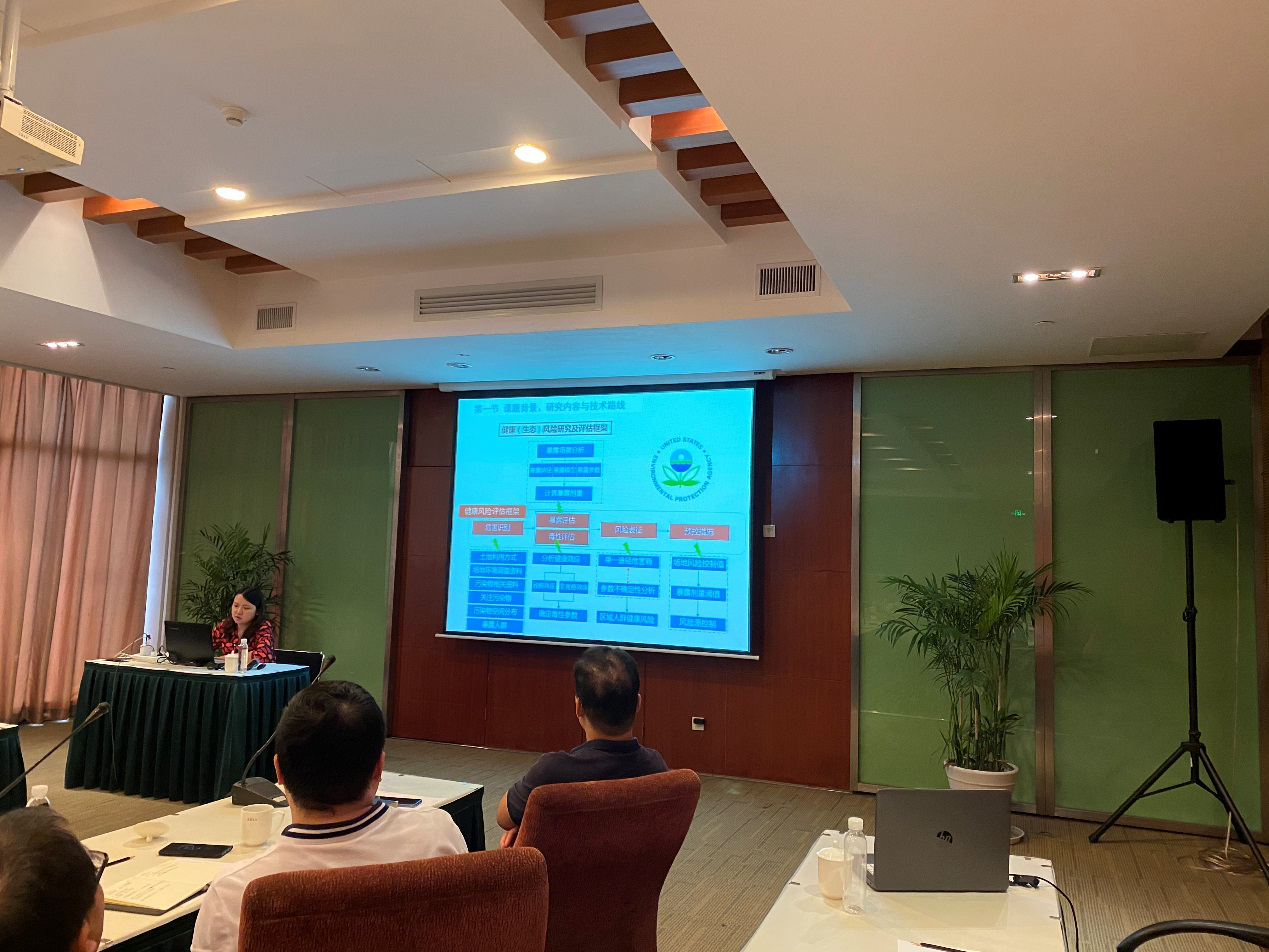 华北电力大学苏州研究院张一梅教授讲述风险评估建模研究进展参会人员